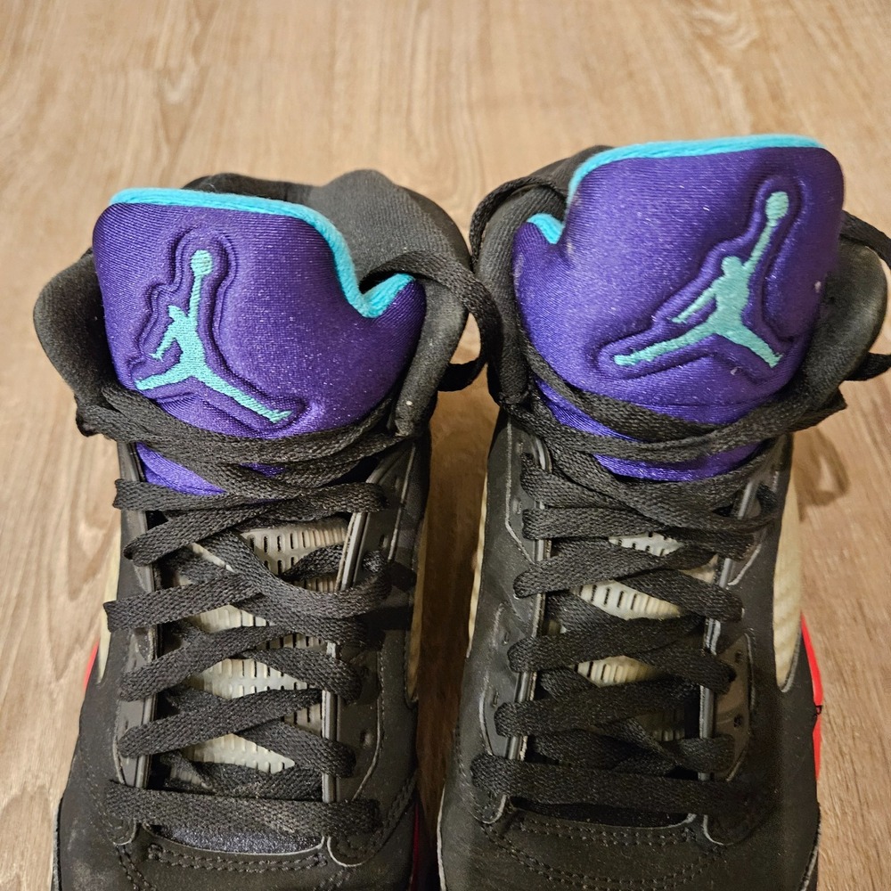 Air Jordan 5 Retro Top 3 Mens 9.5 Black Fire Red Grape CZ1786-001 2020 No Insole - Picture 6 of 14
